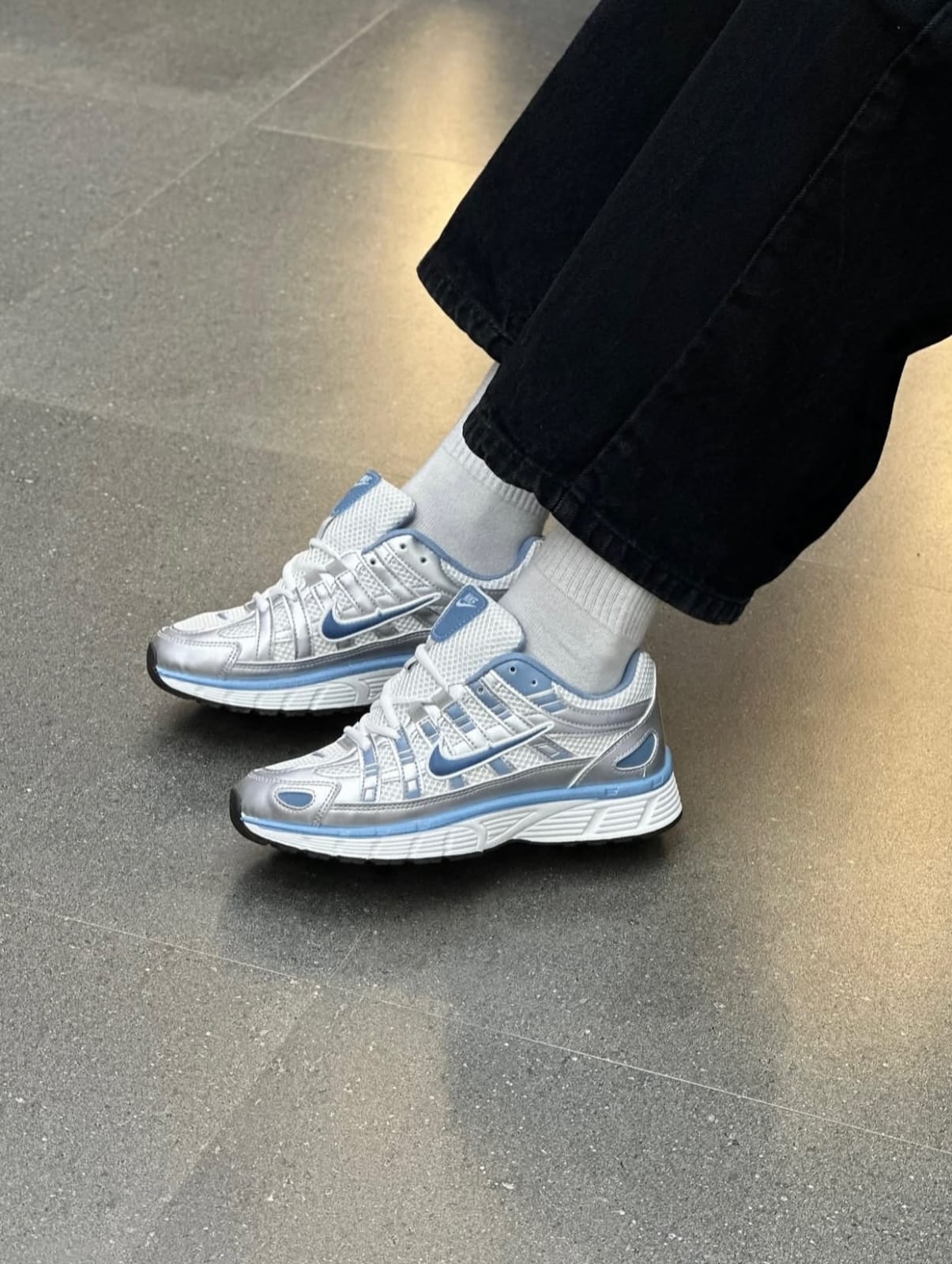 IMPORTED SHOE