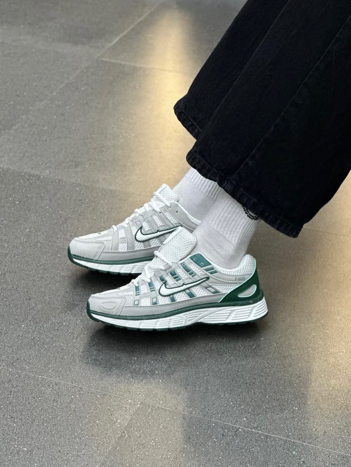 IMPORTED SHOE