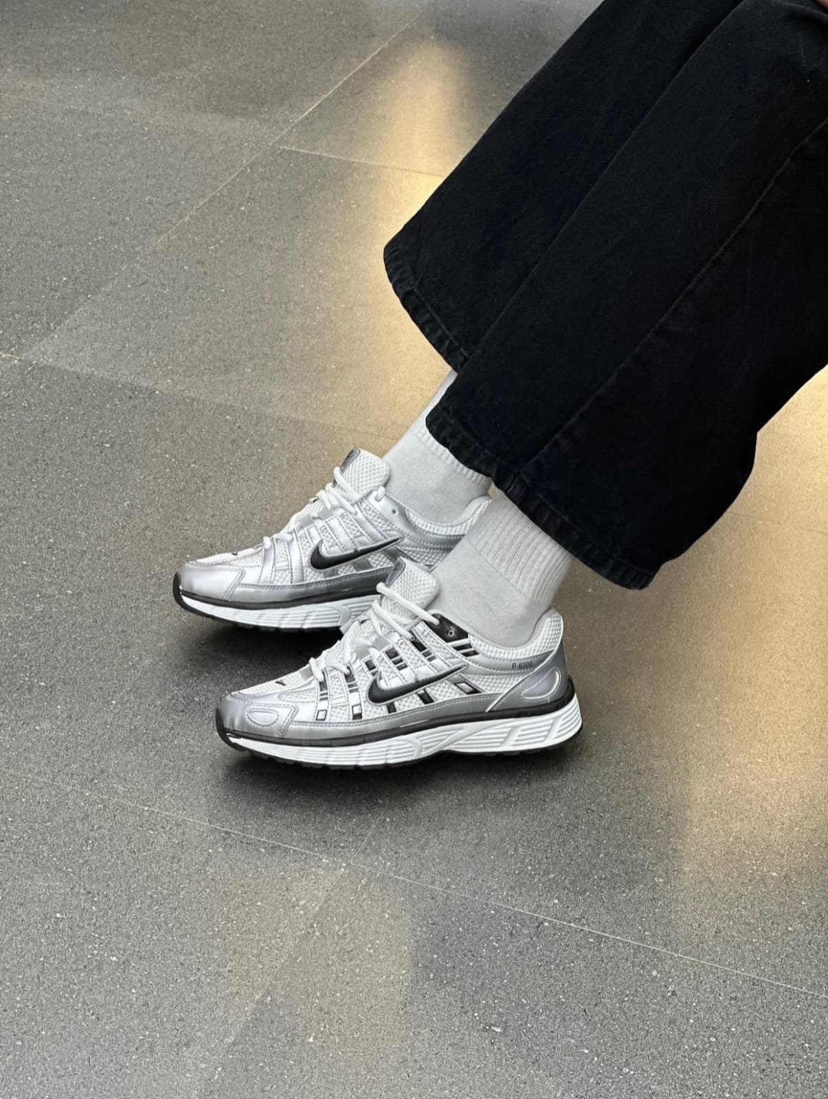 IMPORTED SHOE